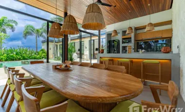 6 Bedroom Villa for sale in Blahbatu, Bali