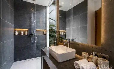 6 Bedroom Villa for sale in Blahbatu, Bali