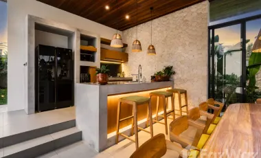 6 Bedroom Villa for sale in Blahbatu, Bali