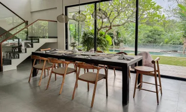 5 Bedroom Villa for sale in Kerobokan, Bali