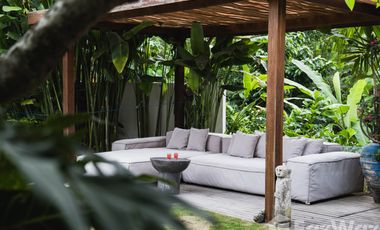 5 Bedroom Villa for sale in Kerobokan, Bali