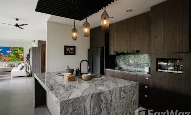 5 Bedroom Villa for sale in Kerobokan, Bali