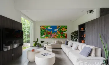 5 Bedroom Villa for sale in Kerobokan, Bali