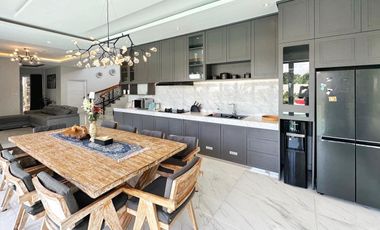 5 Bedroom Villa for sale in Mengwi, Bali