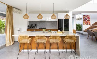 5 Bedroom Villa for sale in , Bali