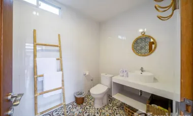 10 Bedroom Hotel for sale in Pererenan, Bali