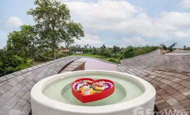 12 Bedroom Villa for sale in Sukawati, Bali