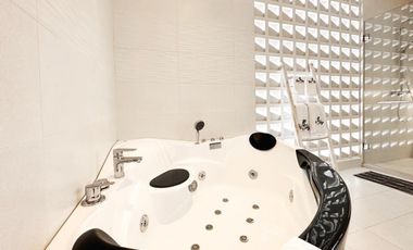 5 Bedroom Villa for sale in Mengwi, Bali