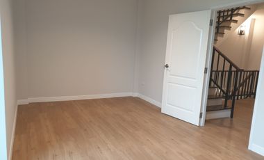 4 Bedroom Townhouse for sale at The Chance Boromarajonani - Sai 5