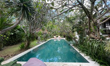 6 Bedroom Villa for sale in Mengwi, Bali