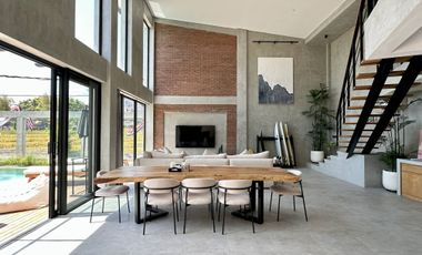 4 Bedroom Villa for sale in Canggu, Bali