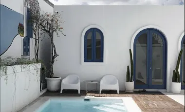 6 Bedroom Villa for sale in Seminyak, Bali