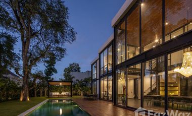 5 Bedroom Villa for sale in Kerobokan, Bali