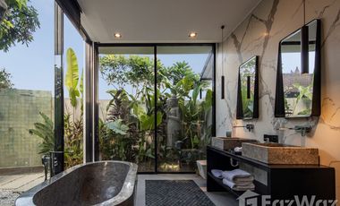 5 Bedroom Villa for sale in Kerobokan, Bali
