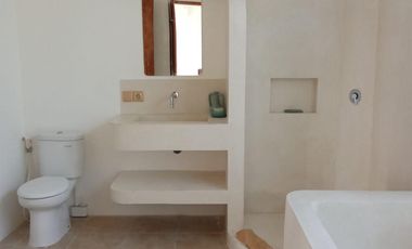 1 Bedroom Villa for sale in Kerobokan, Bali