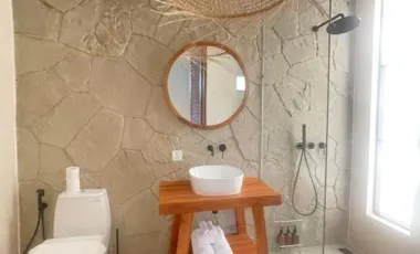 6 Bedroom Villa for sale in Kerobokan, Bali