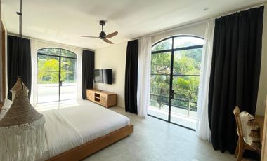 6 Bedroom Villa for sale in Kerobokan, Bali