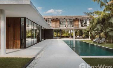 5 Bedroom Villa for sale in Kerobokan, Bali