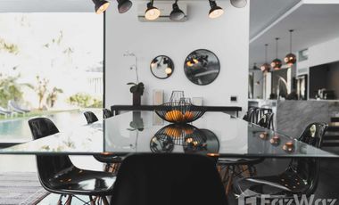 5 Bedroom Villa for sale in Kerobokan, Bali