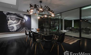 5 Bedroom Villa for sale in Kerobokan, Bali