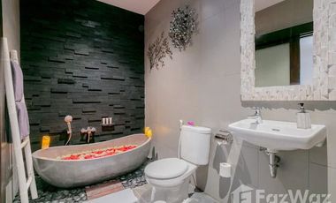 10 Bedroom Villa for sale in Ubud, Bali