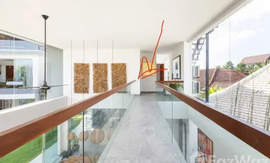 5 Bedroom Villa for sale in Canggu, Bali