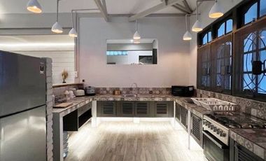 5 Bedroom Villa for sale in Kerobokan, Bali