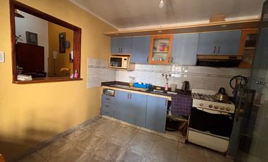 CASA 3 DORMITORIOS BARRIO SAN SALVADOR