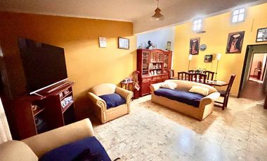 CASA 3 DORMITORIOS BARRIO SAN SALVADOR