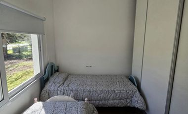 VENTA CASA 6 AMB. CON PILETA PARQUE LAS NACIONES