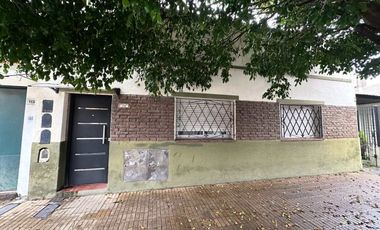 CASA VENTA VILLA DOMINICO AVELLANEDA 5 AMBIENTES