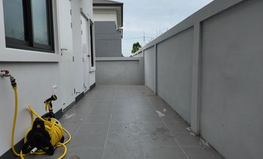 4 Bedroom House for sale at Anasara