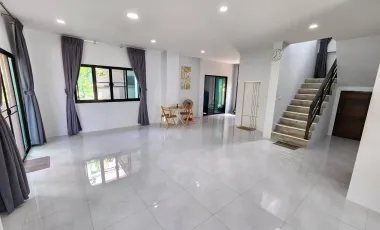 4 Bedroom House for sale at Thanachok 5