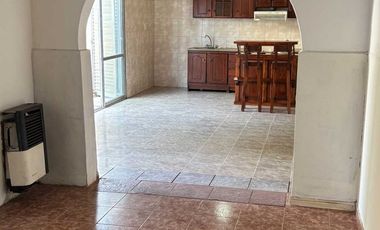 CASA EN VENTA EN PEHUAJÓ CON GARAGE