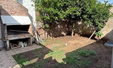 CASA EN VENTA EN PEHUAJÓ CON GARAGE