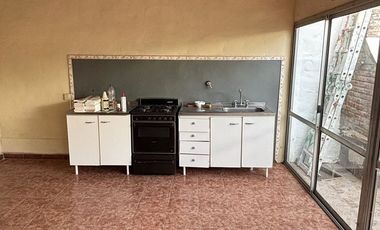 CASA EN VENTA EN PEHUAJÓ CON GARAGE