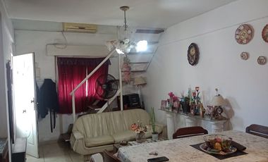 VENTA DUPLEX 3 AMB. CON COCHERA EN QUILMES OESTE