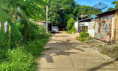 3 Bedroom Townhouse for sale at Kheha Lampang