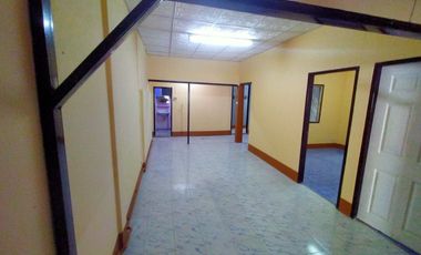 3 Bedroom Townhouse for sale at Kheha Lampang