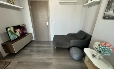 New room Modern style with western kitchen and washer
