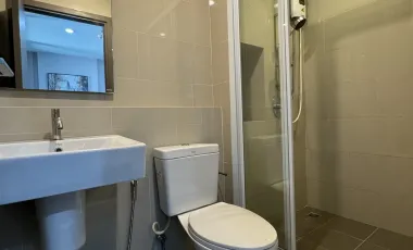 New room Modern style with western kitchen and washer