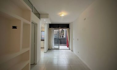 DEPARTAMENTO 2 AMB CON ESCRITORIO PATIO COCHERA