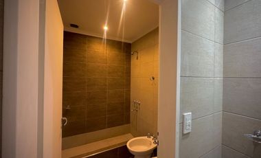 DEPARTAMENTO 2 AMB CON ESCRITORIO PATIO COCHERA