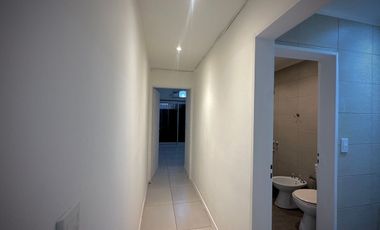 DEPARTAMENTO 2 AMB CON ESCRITORIO PATIO COCHERA