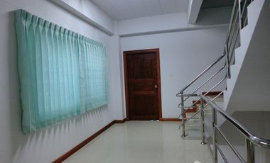 3 Bedroom Townhouse for sale in That Choeng Chum, Sakon Nakhon
