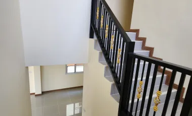 4 Bedroom House for sale in Khlong Chik, Phra Nakhon Si Ayutthaya