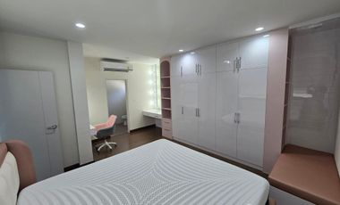 5 Bedroom house for sell at The City Rama 9 - Krungthep Kre