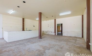 3 Bedroom Townhouse for sale in Nai Wiang, Phrae