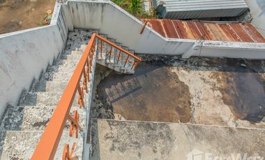 3 Bedroom Townhouse for sale in Nai Wiang, Phrae