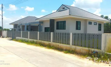 3 Bedroom House for sale at Laongdaw Green Ville